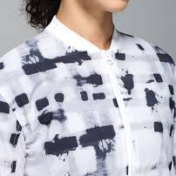 SOLD! Not Available  | Lululemon Noir Jacket II Ghost Weave Size 6~ NEW - Picture 2 of 8